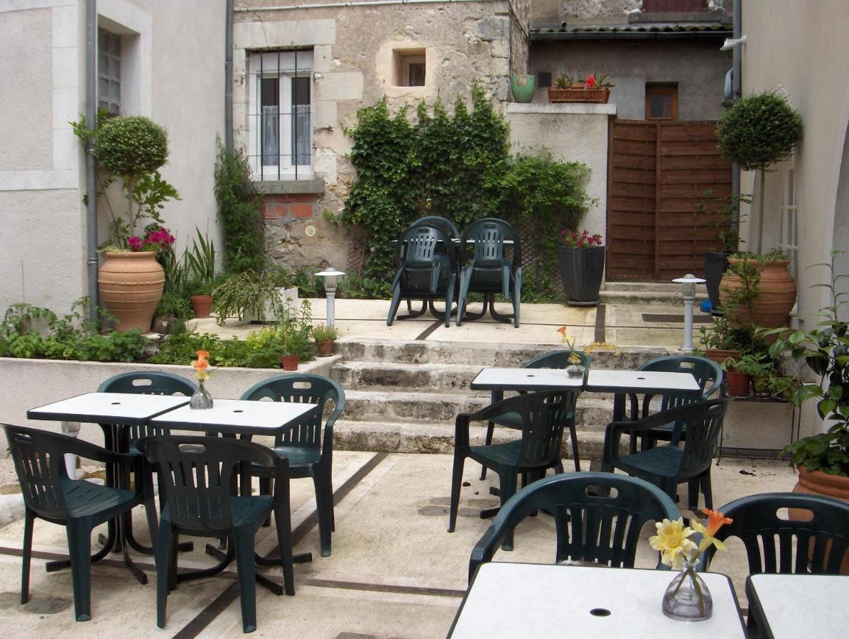 Auberge De La Tour Mennetou-sur-Cher Exterior photo